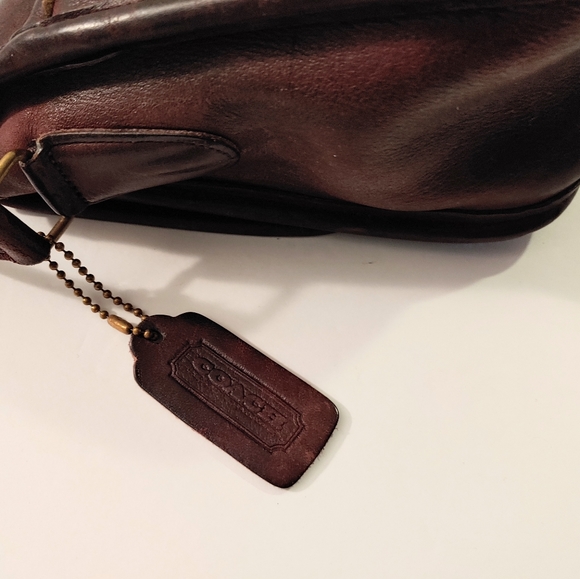 Vintage Coach City Crossbody - Picture 10 of 13